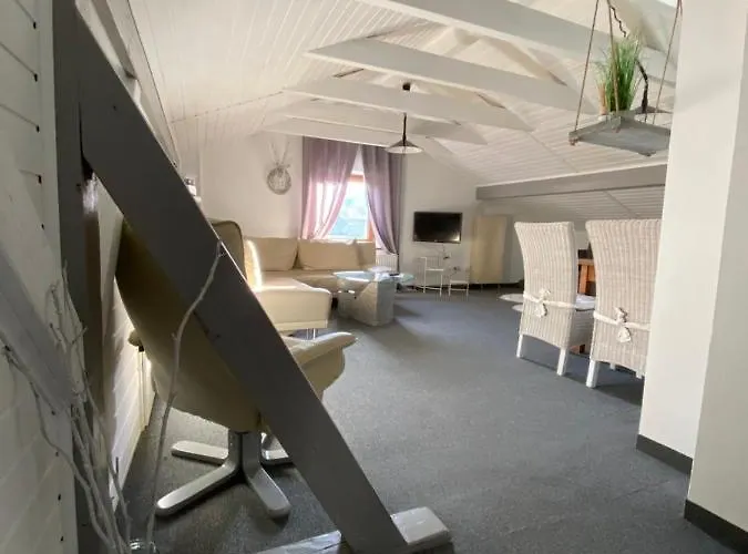 Апартаменти Haus Flora